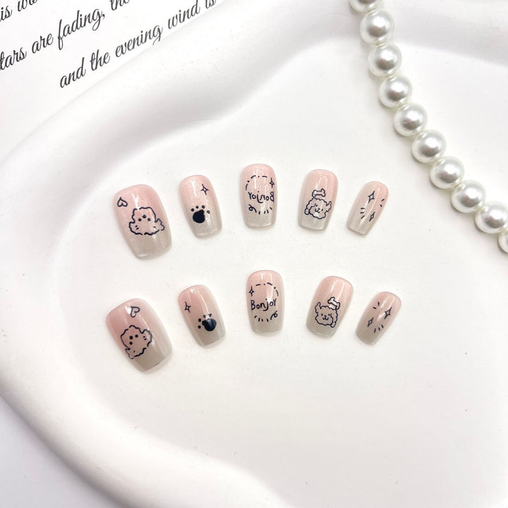 Verspieltes Charakter Press-On Nagelkunst Set
