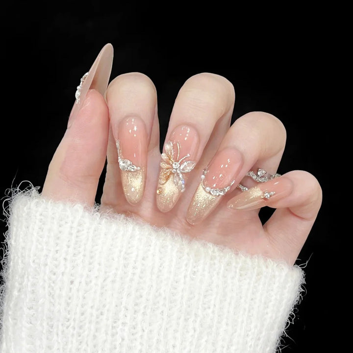 Elegante Schmetterling-Akzent Druck-Nagel-Set Karnz
