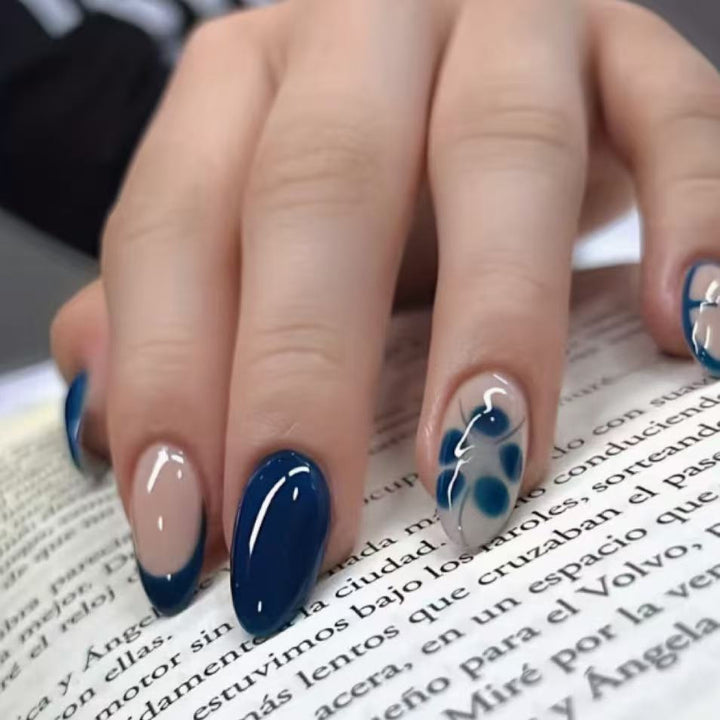 Künstlerische ovale Nagelvergrößerungen Karnz