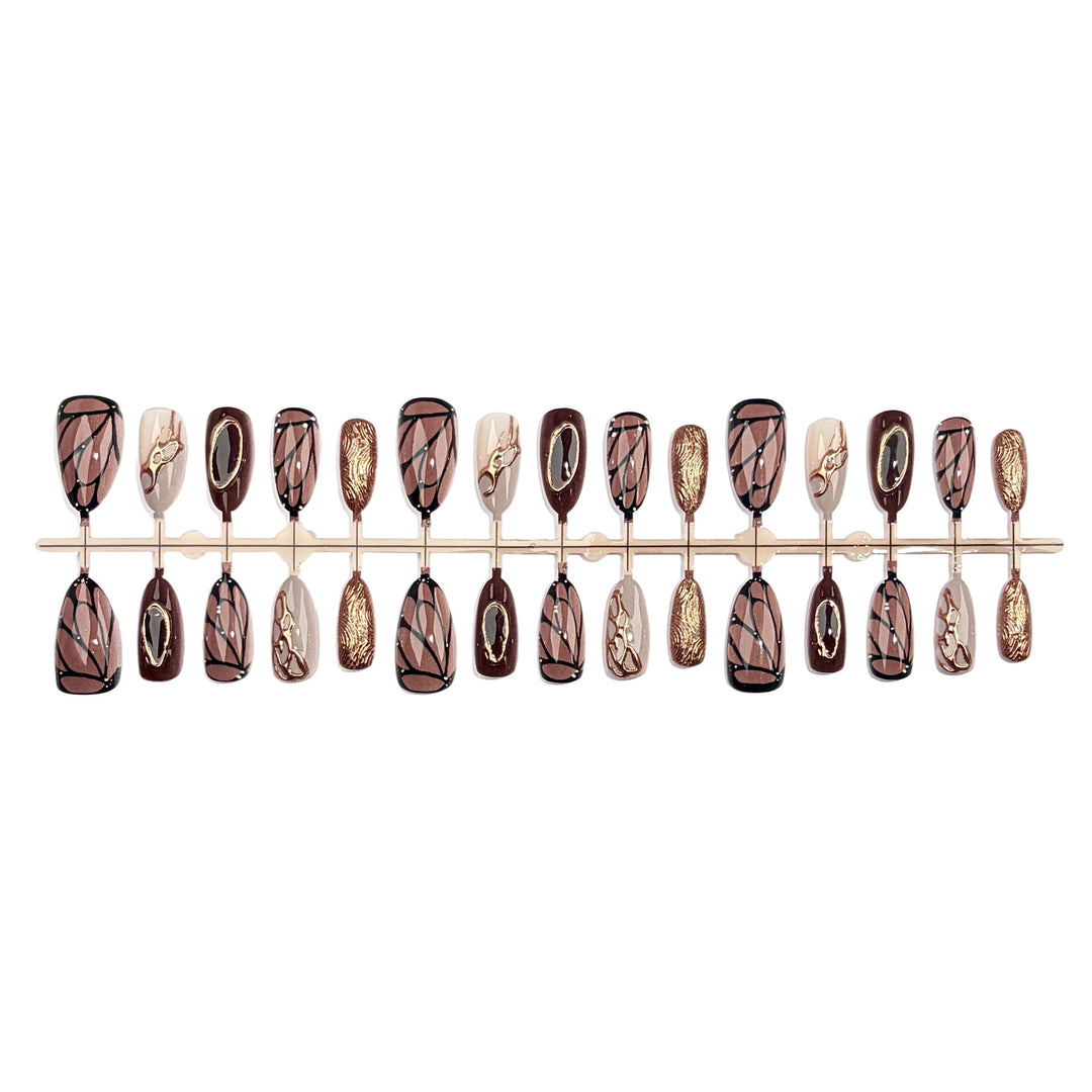 Premium Kunstnagelset mit eleganten Designs Karnz