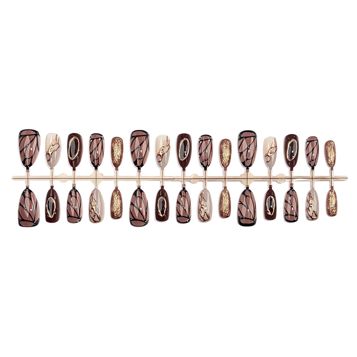 Premium Kunstnagelset mit eleganten Designs Karnz