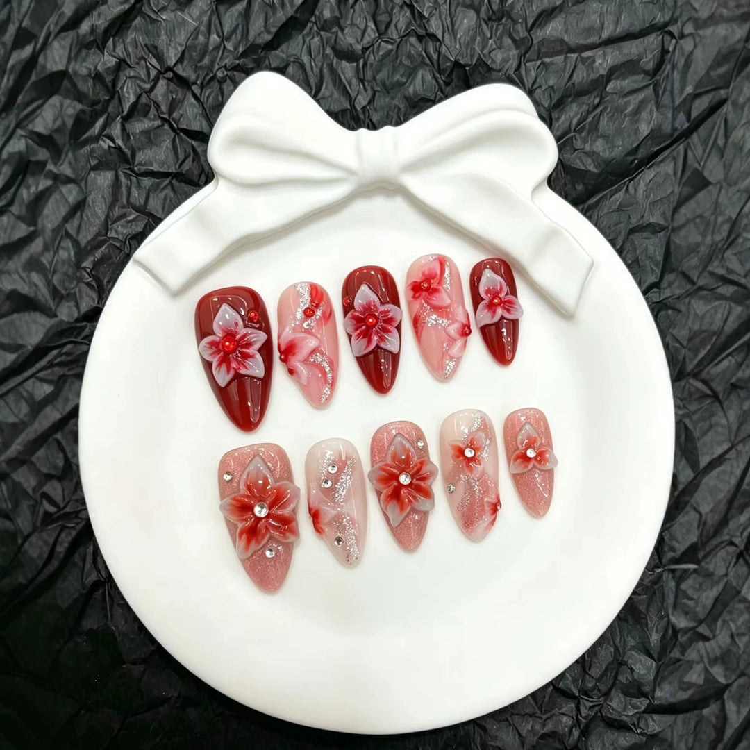Floral Design Press-On Nail Art Set mit 3D Blumenakzenten