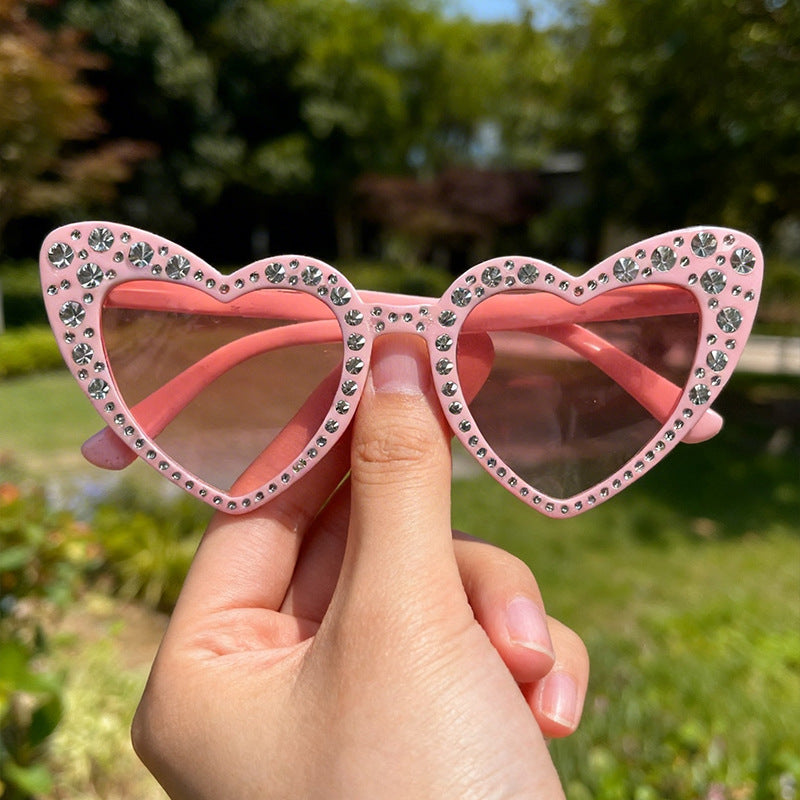 Rhinestone-besetzte Herzförmige Sonnenbrille Karnz