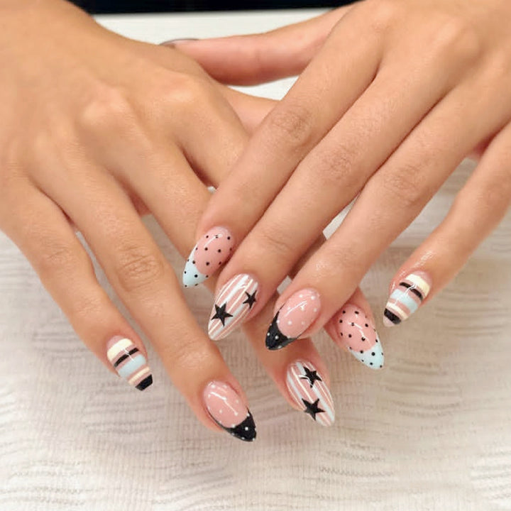 Künstlerisches Gradient Press-On Nagelset Karnz