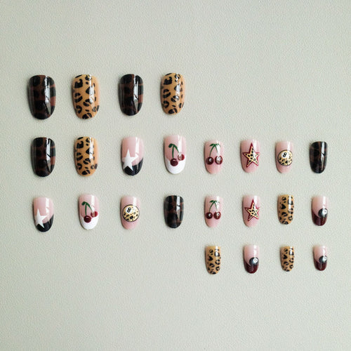 Künstlerisches Themen-Nagelkunst-Design-Kit