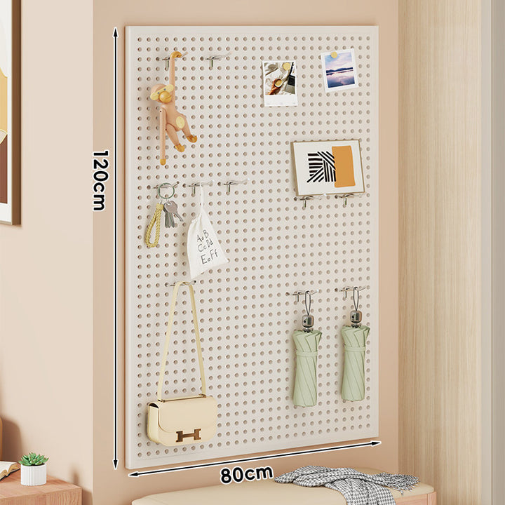 Wandmontiertes Lochplatten-Organisationspaneel mit modularen Haken