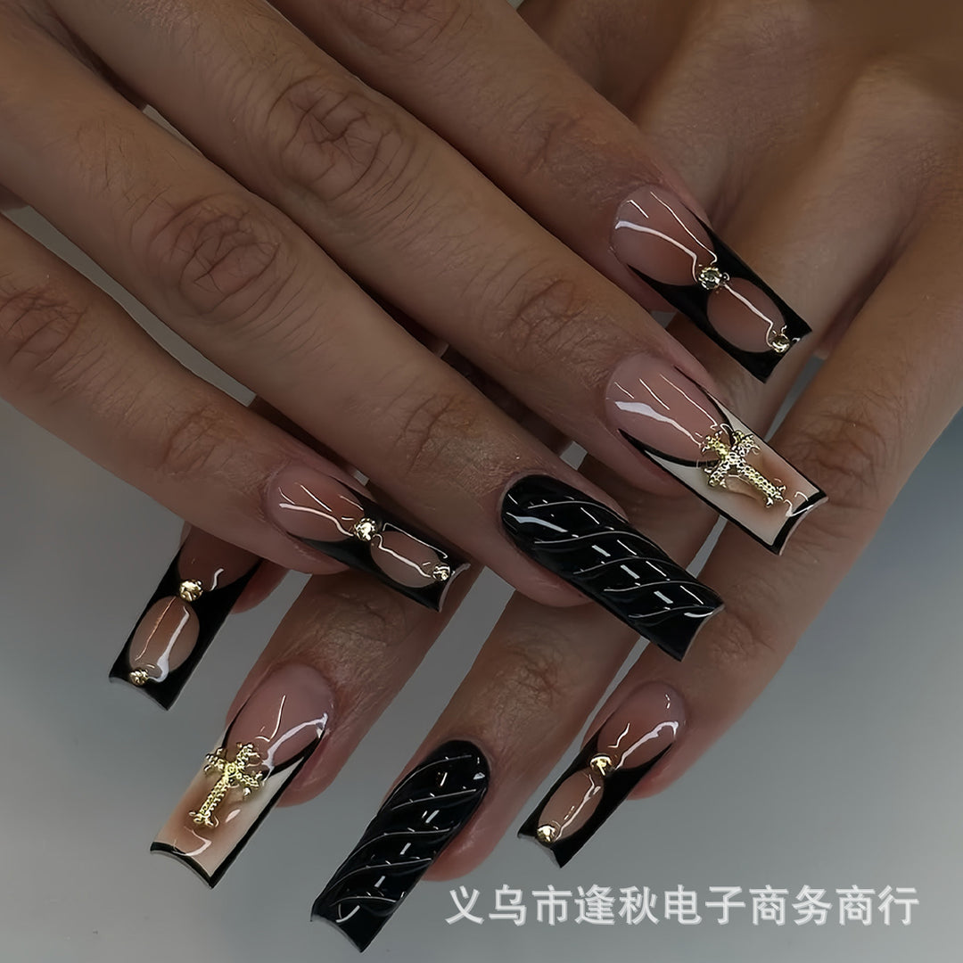 Dekorative lange Press-On-Nagelverlängerungen Karnz