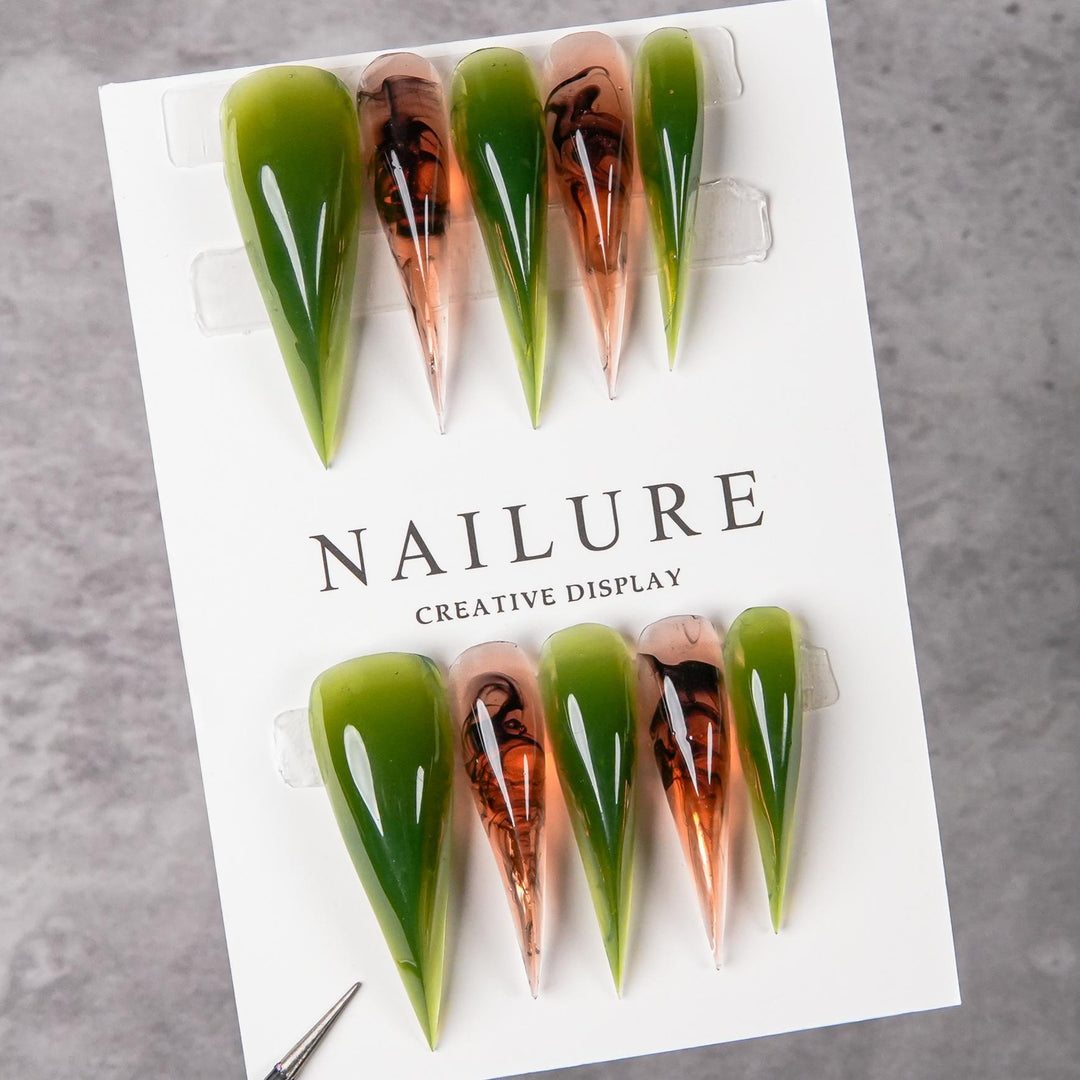 Künstlerische Stiletto Press-On-Nagelspitzen Set