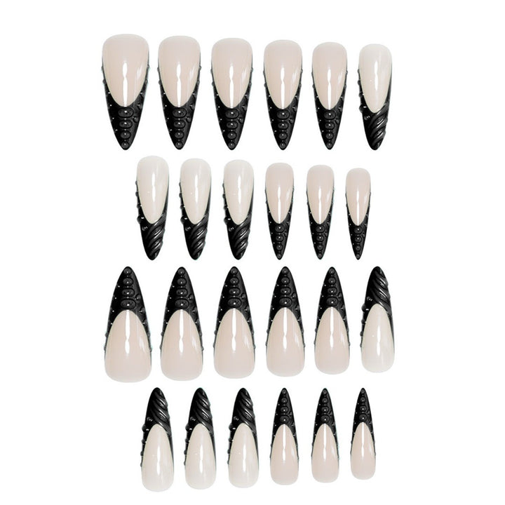 Glamouröse Stiletto-Nagelerweiterungen Karnz