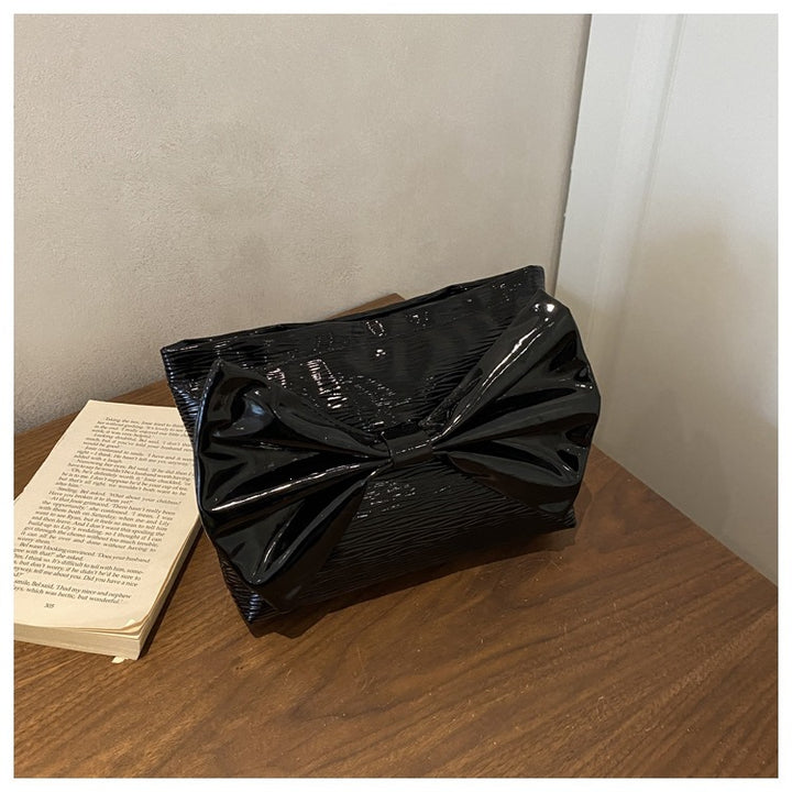 Elegante Schleifen-Knoten Clutch