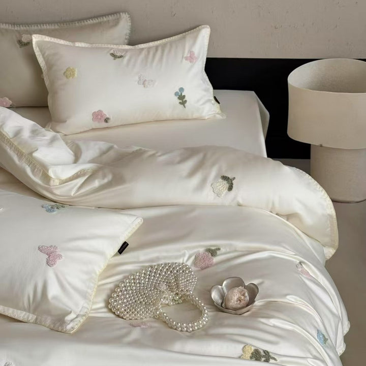 Chenille Applizierte Satin Bettbezug Set mit Handgestickten Blumenmotiven