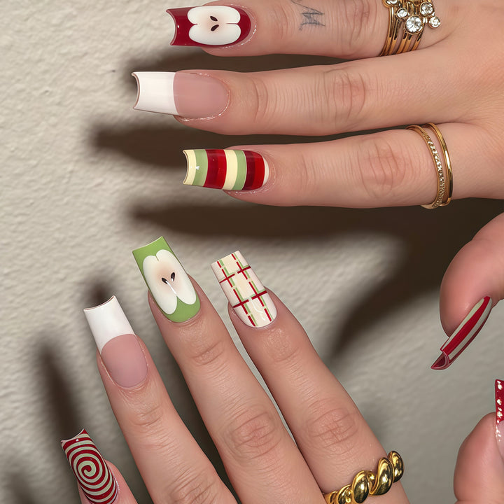 Dekorative lange Press-On Nagelkunst Tipps Karnz