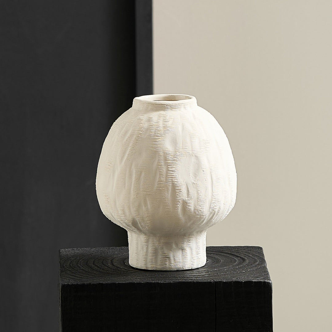 Dekorative Keramikvase im modernen Design Karnz