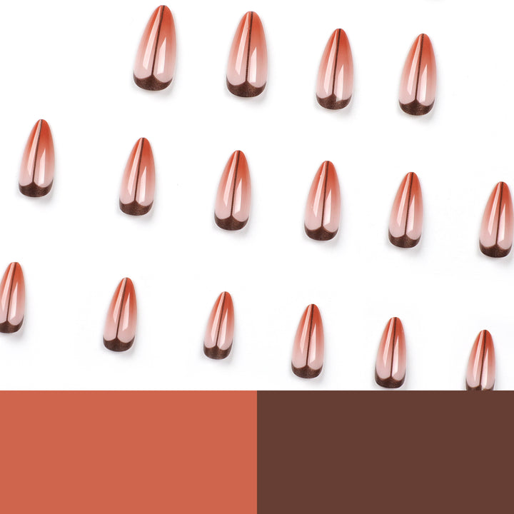 Kunstvolle Stiletto-Nägel mit trendigem Ombre-Effekt Karnz