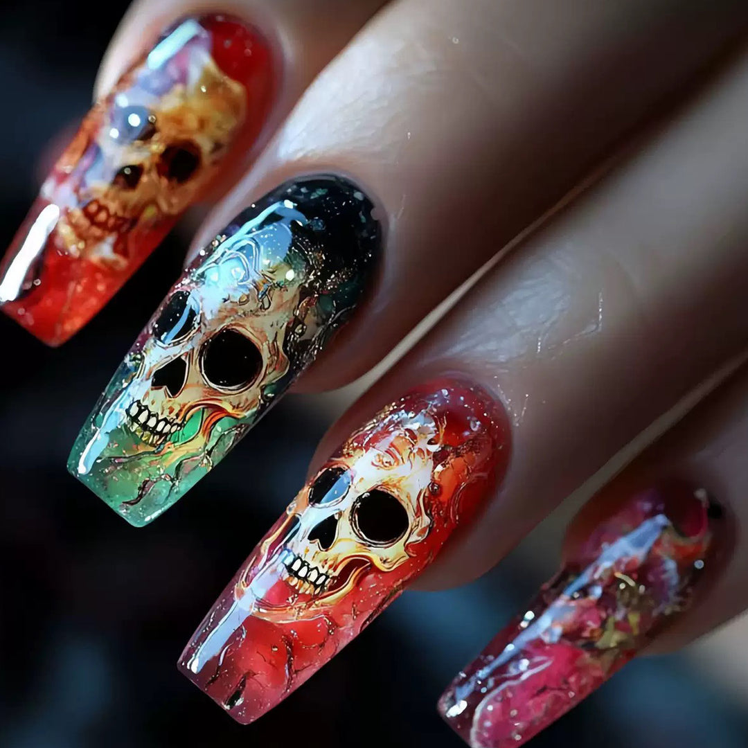 Kunstnägel mit Kreativem Totenkopf-Design Karnz