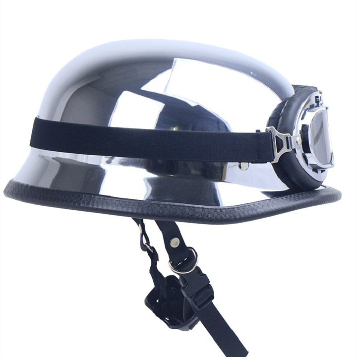 Schutzhelm mit integriertem Visier Karnz