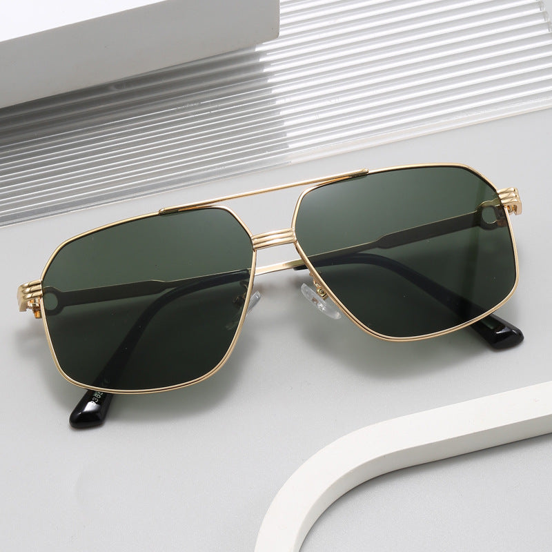 Damen stylische oversized Sonnenbrille mit diamantförmigem Rahmen Karnz