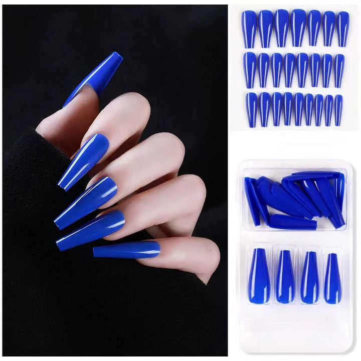 Kunstnagelset mit eleganten langen Spitzen und Hochglanz-Finish Karnz