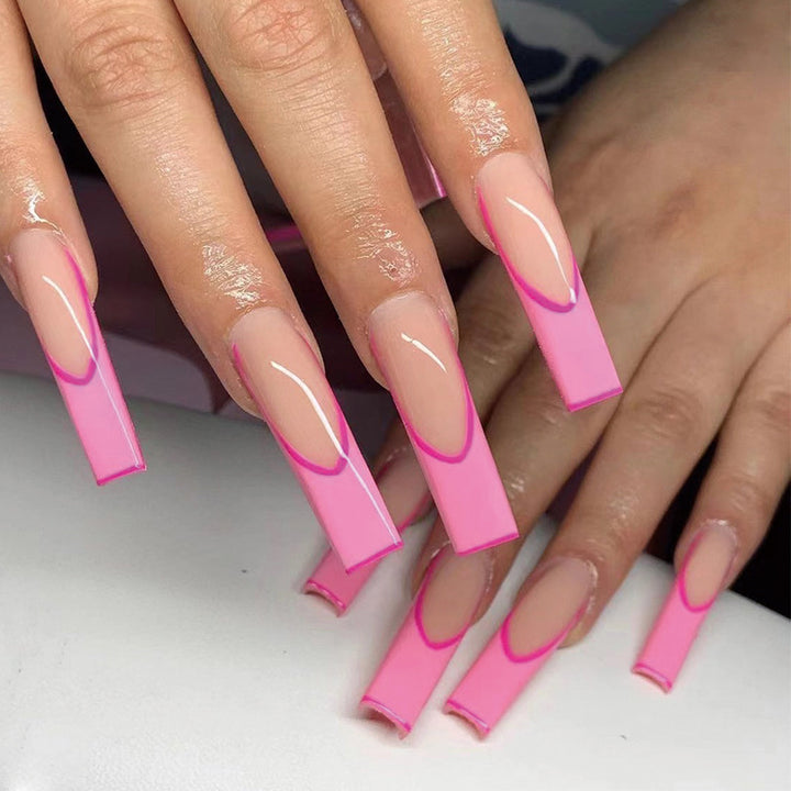 Künstliche Nagelverlängerungen mit modernem Ombre-Design Karnz