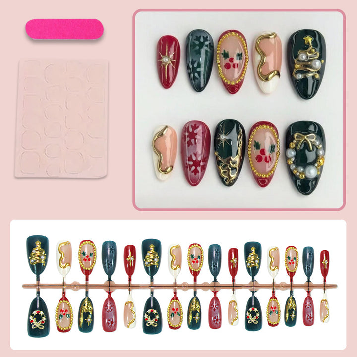 Kunstnagelset mit eleganten Weihnachtsmotiven und luxuriösen Verzierungen Karnz