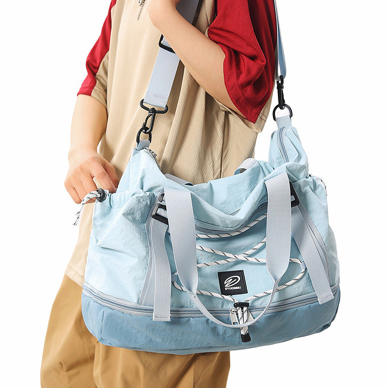 Sportliche leichte Reisetasche Karnz