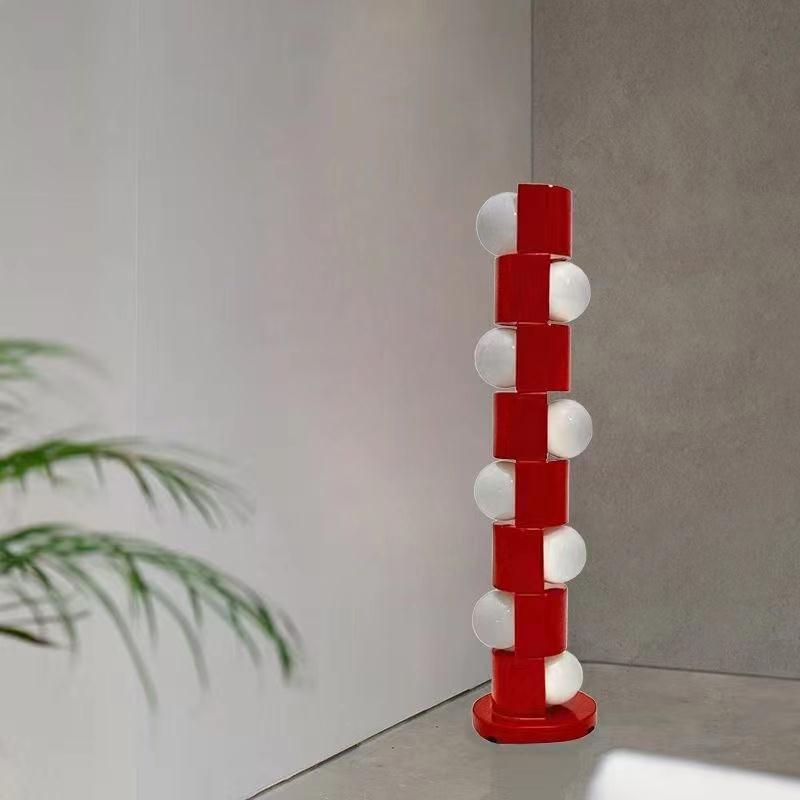 Skulpturale Tower Stehlampe mit modernem Design