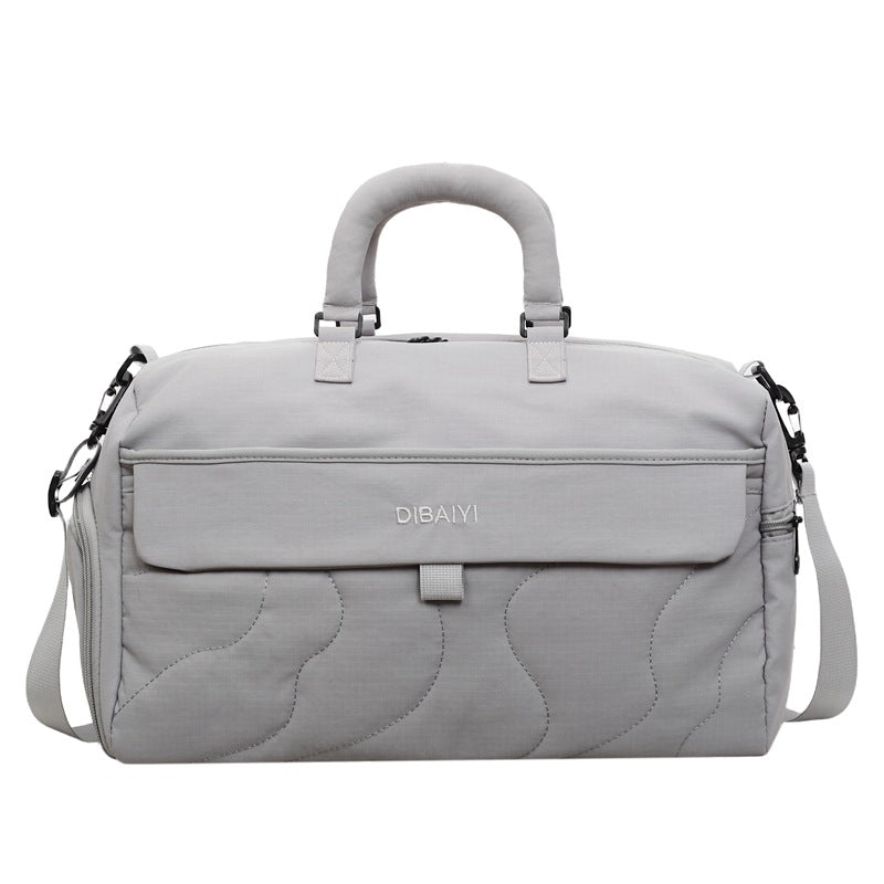 Stylische Reisduffel mit mehreren Taschen