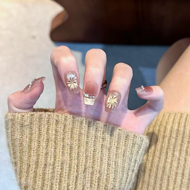 Elegantes florales Press-On-Nageldesign-Kit Karnz