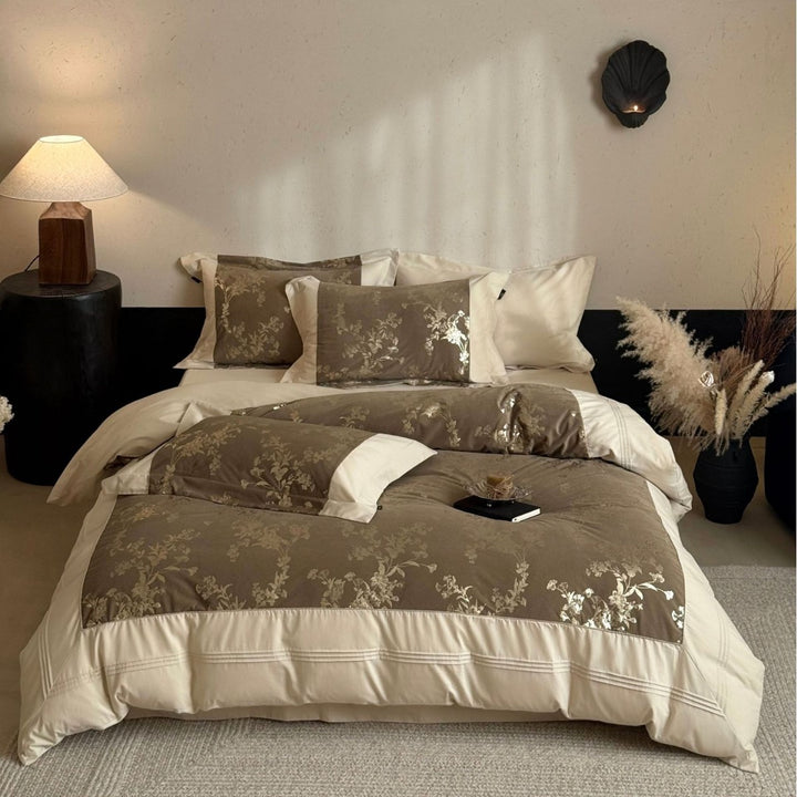 Elegantes Wendbares Bettbezug- und Kissenbezug-Set mit Jacquard-Blütenpanel und feiner Steppkante