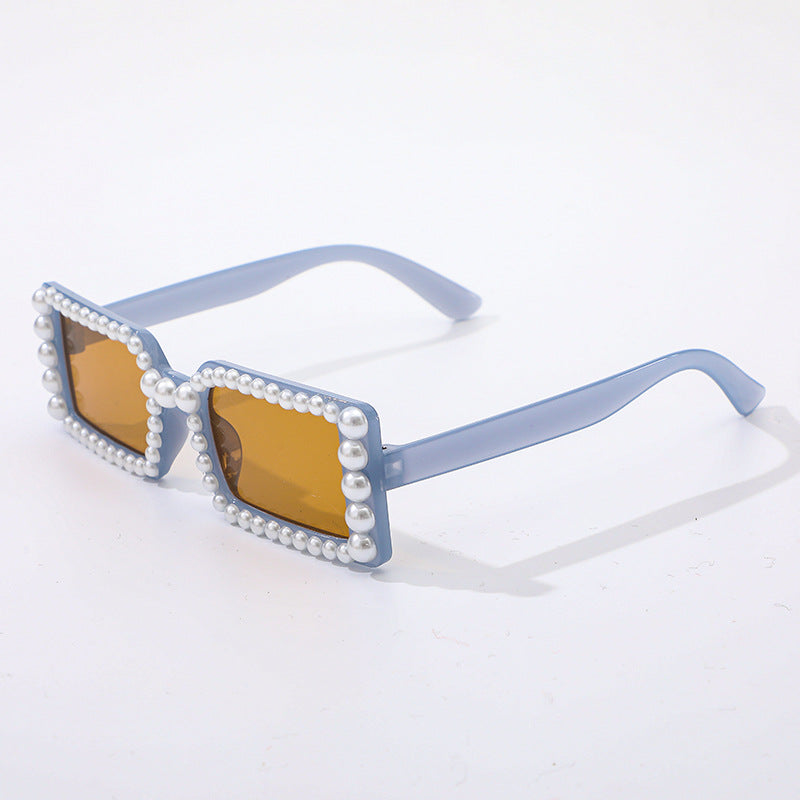 Damen Stylische Sonnenbrille mit Perlenverzierung Karnz