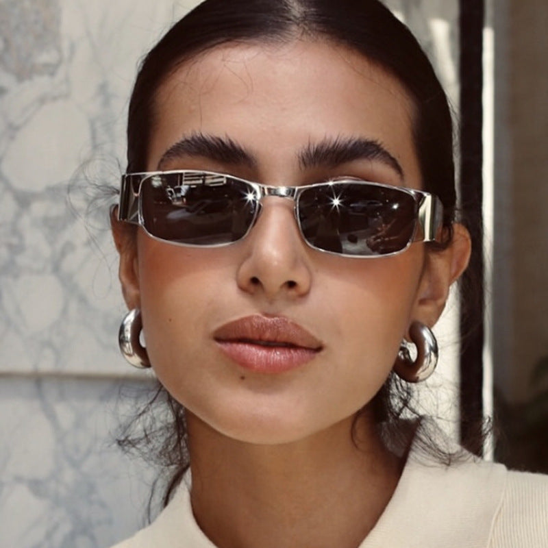 Damen modische rechteckige Sonnenbrille mit eleganten Gläsern Karnz