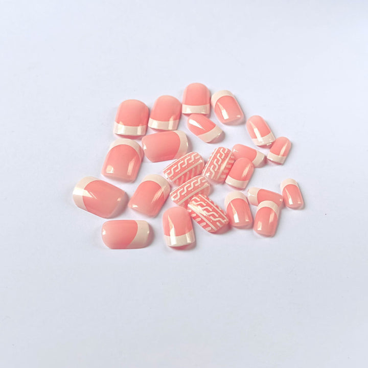 Elegantes French Tip Nageldesign-Kit
