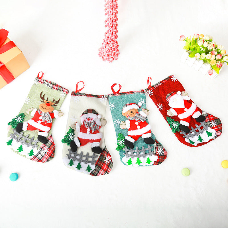 Festlicher Weihnachtsstrumpf mit niedlichem Weihnachtsmann-Motiv Karnz