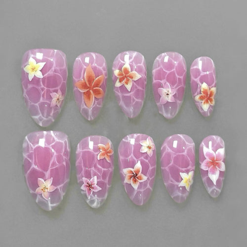 Kunstvolle Drucknägel mit floralem Design Karnz