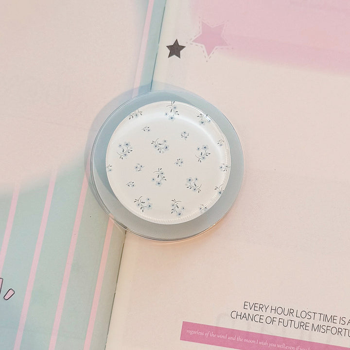 Eleganter und funktionaler Untersetzer mit floralem Design Karnz