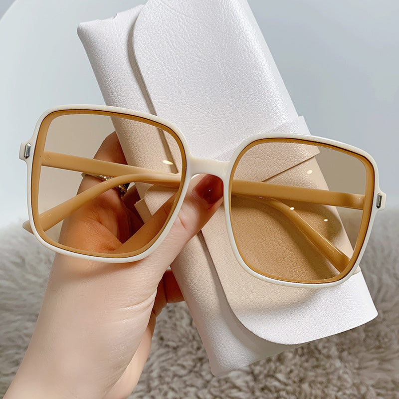 Damen Oversized Sonnenbrille mit UV-Schutz und elegantem Design Karnz