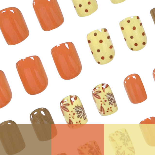Saisonale florale Nagelkunst-Ergänzungen Karnz