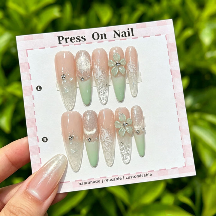 Elegantes Floral Acryl Druck-On-Nagelset