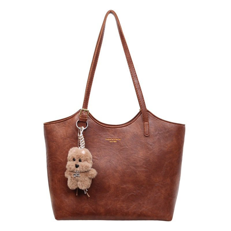 Stylische Kunstleder-Tote mit charmantem Schlüsselanhänger