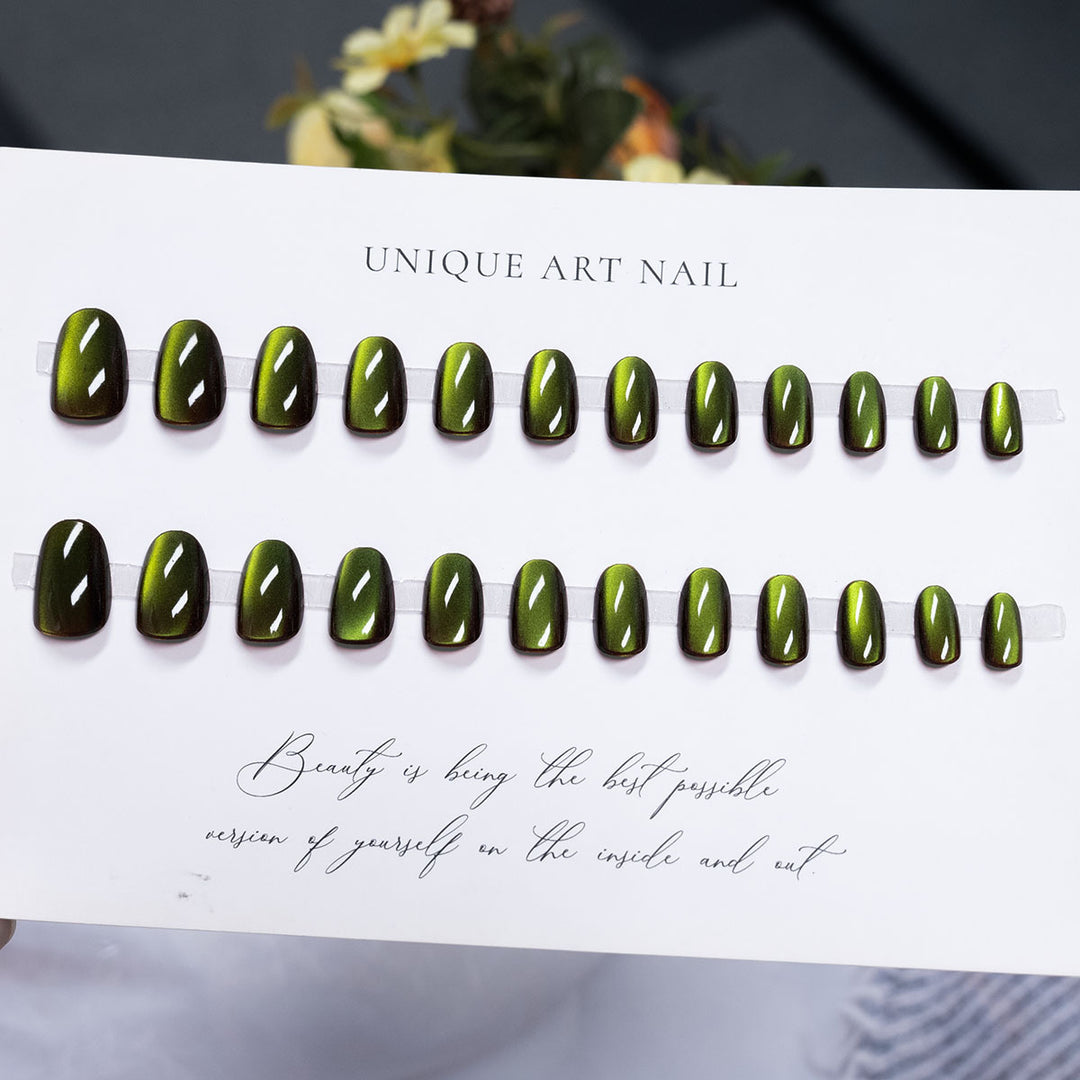 Glänzendes Press-On Nagelkunst Set