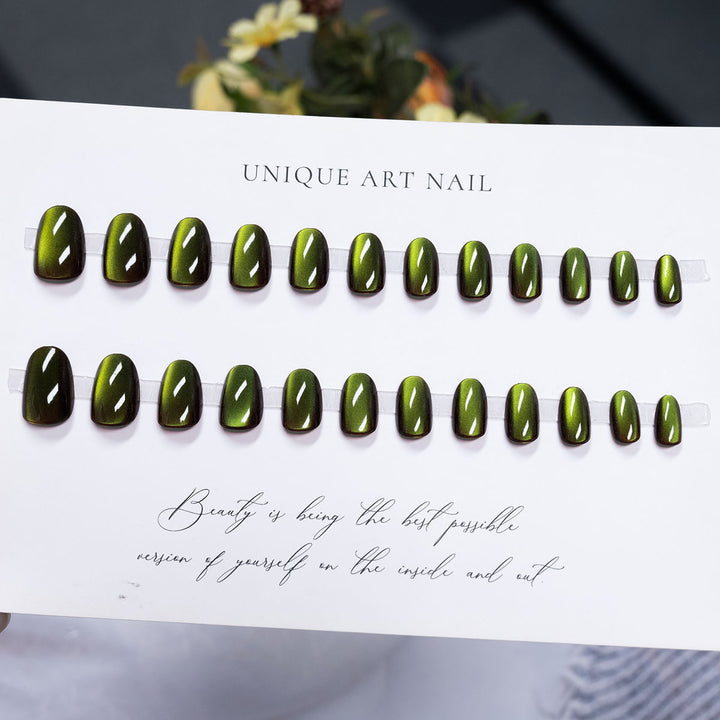 Glänzendes Press-On Nagelkunst Set