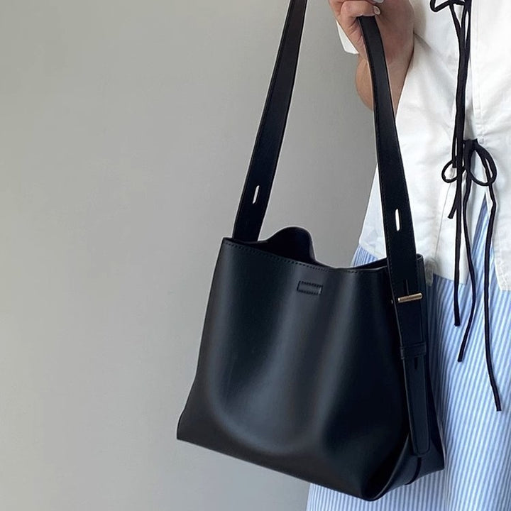 Moderne Schultertasche Karnz