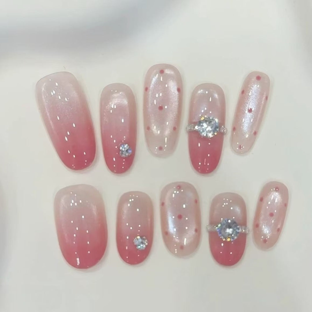 Elegante Press-On-Nagelverlängerungen mit Strassakzenten