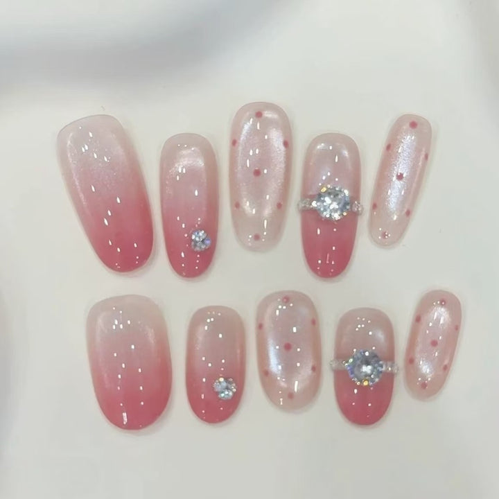 Elegante Press-On-Nagelverlängerungen mit Strassakzenten