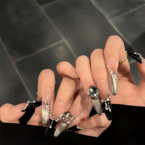 Elegante Stiletto Nagelkunst Verlängerungen Karnz