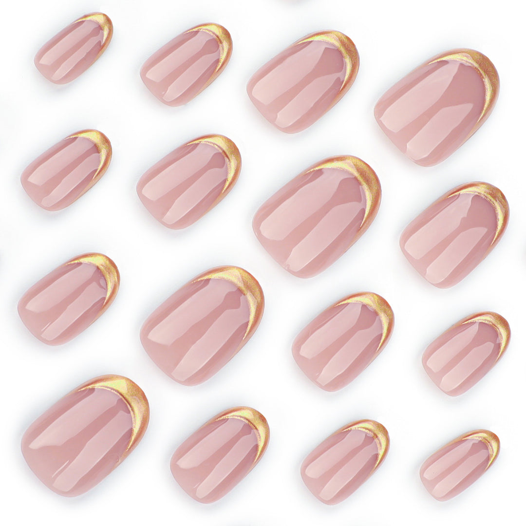 Elegante goldfarbene French-Nagelkunst Karnz