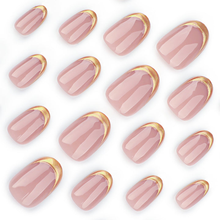 Elegante goldfarbene French-Nagelkunst Karnz