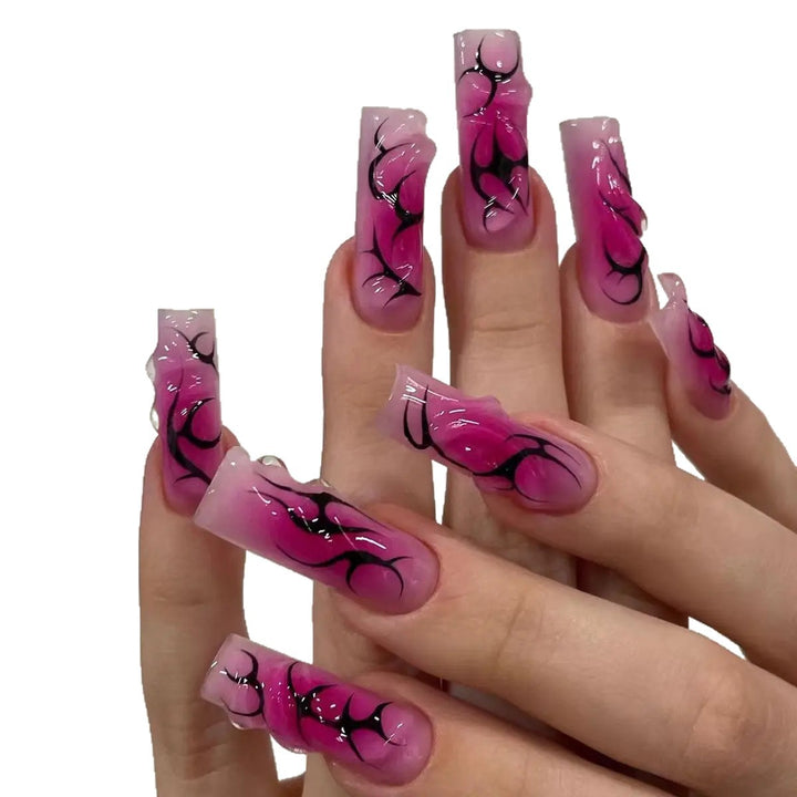 Elegantes irideszentes Nageldesign Karnz