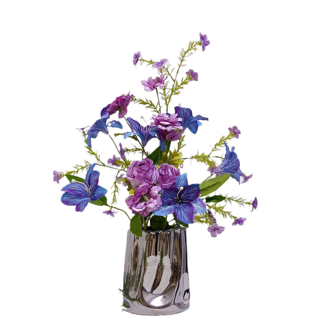 Künstlicher Blumenstrauß mit feinen, realistischen Blüten Karnz