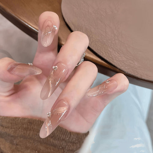 Kunstnägel mit Eleganten Strassakzenten Karnz